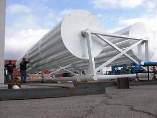 A hirdetőtáblán használt szélturbinák a felszerelés előtt